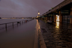 01/02/2014 08h15 - Bordeaux inondation Grande marée Quai des Marques Garonne overflow Pont Chaban Delmas - Picture Image Photo Photography