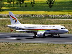 B-6426 | Tibet Airlines | Airbus A319-115 | LXA