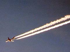 131127A-320-Airliner-ContrailsAtSunset