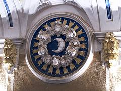Un medallon en la escalera * Madrigal de las Altas Torrres Un medallon en la escalera * Madrigal de las Altas Torrres