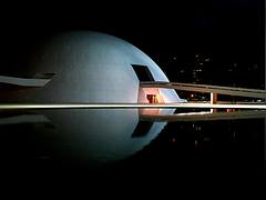 Brasília, pela noite.