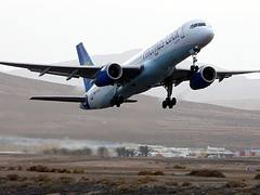 Thomas Cook B757-200 G-FCLC